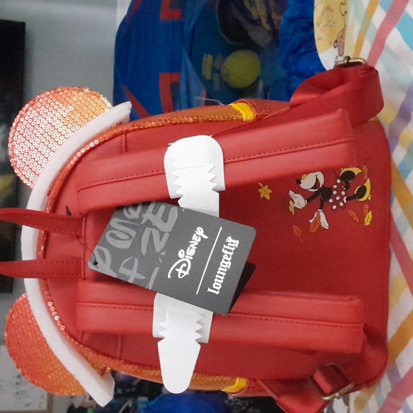 NWT Loungefly Disney Minnie Sequins Fall Bag - Picture 6 of 8